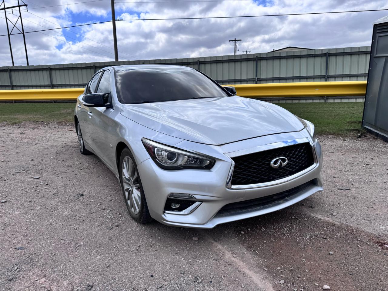 INFINITI Q50 LUXE