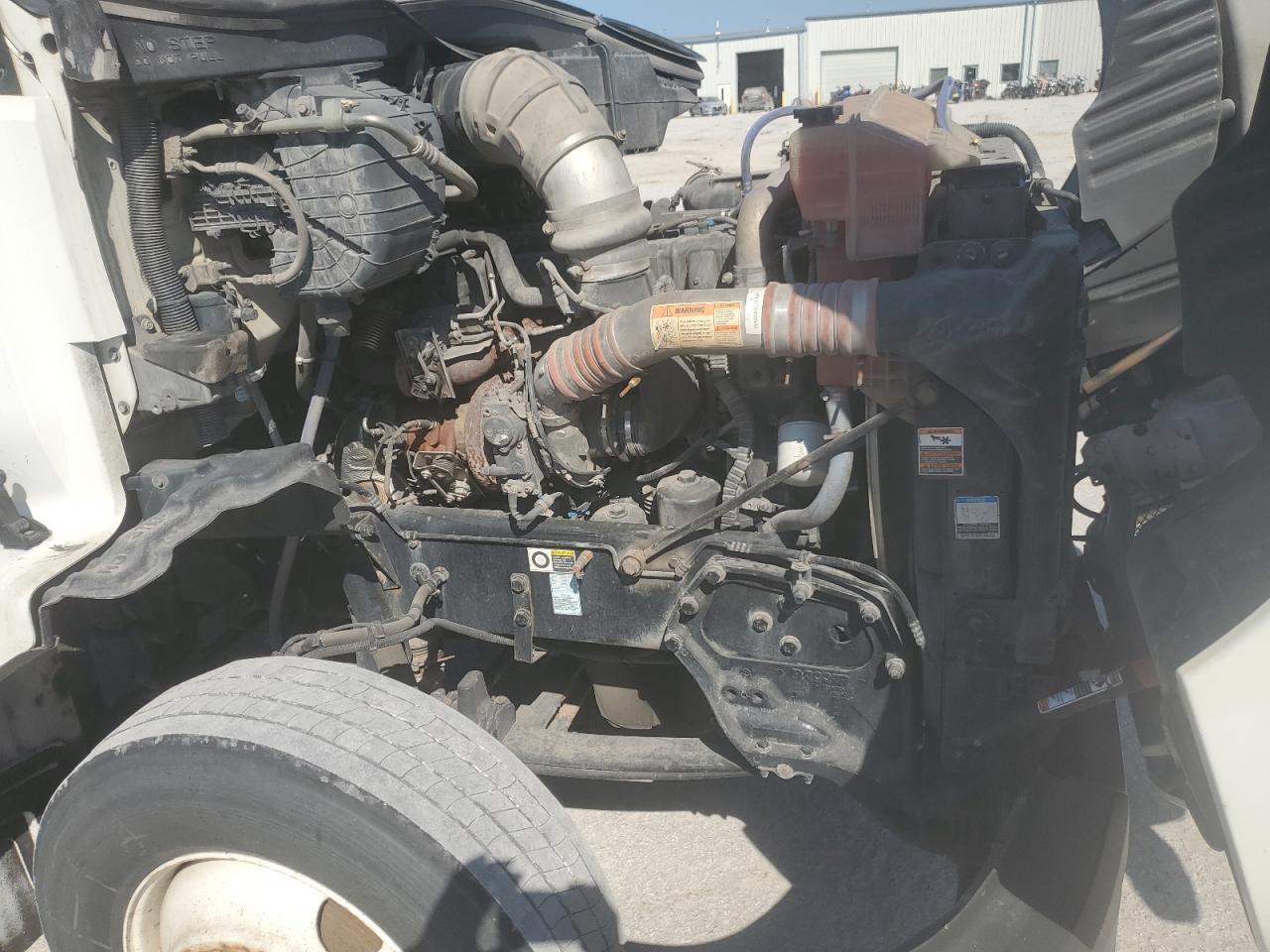 Lot #3266057330 2017 KENWORTH T680