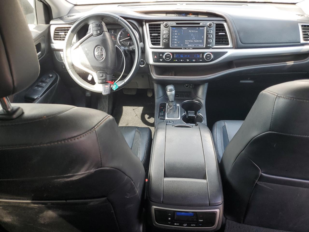 TOYOTA HIGHLANDER XLE