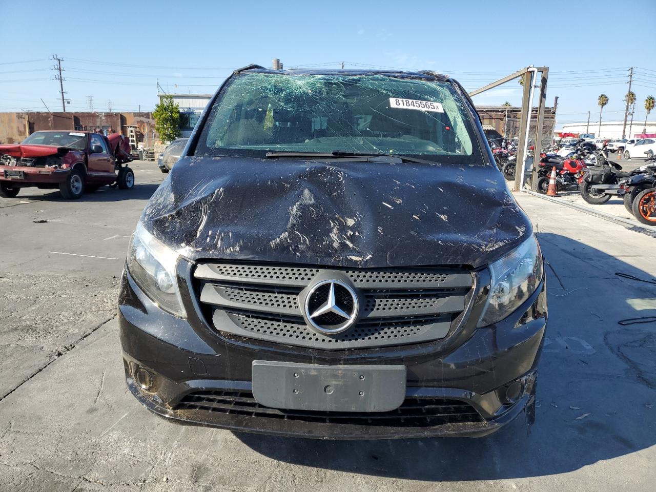 MERCEDES-BENZ METRIS