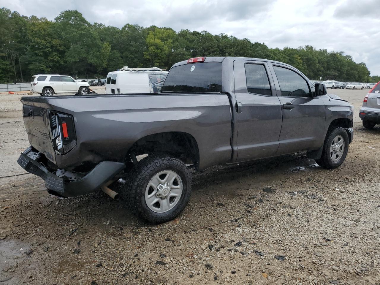 TOYOTA TUNDRA DOUBLE CAB SR
