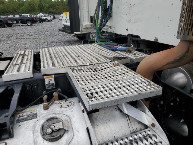 2017 PETERBILT TRACTOR 579 #3285540267