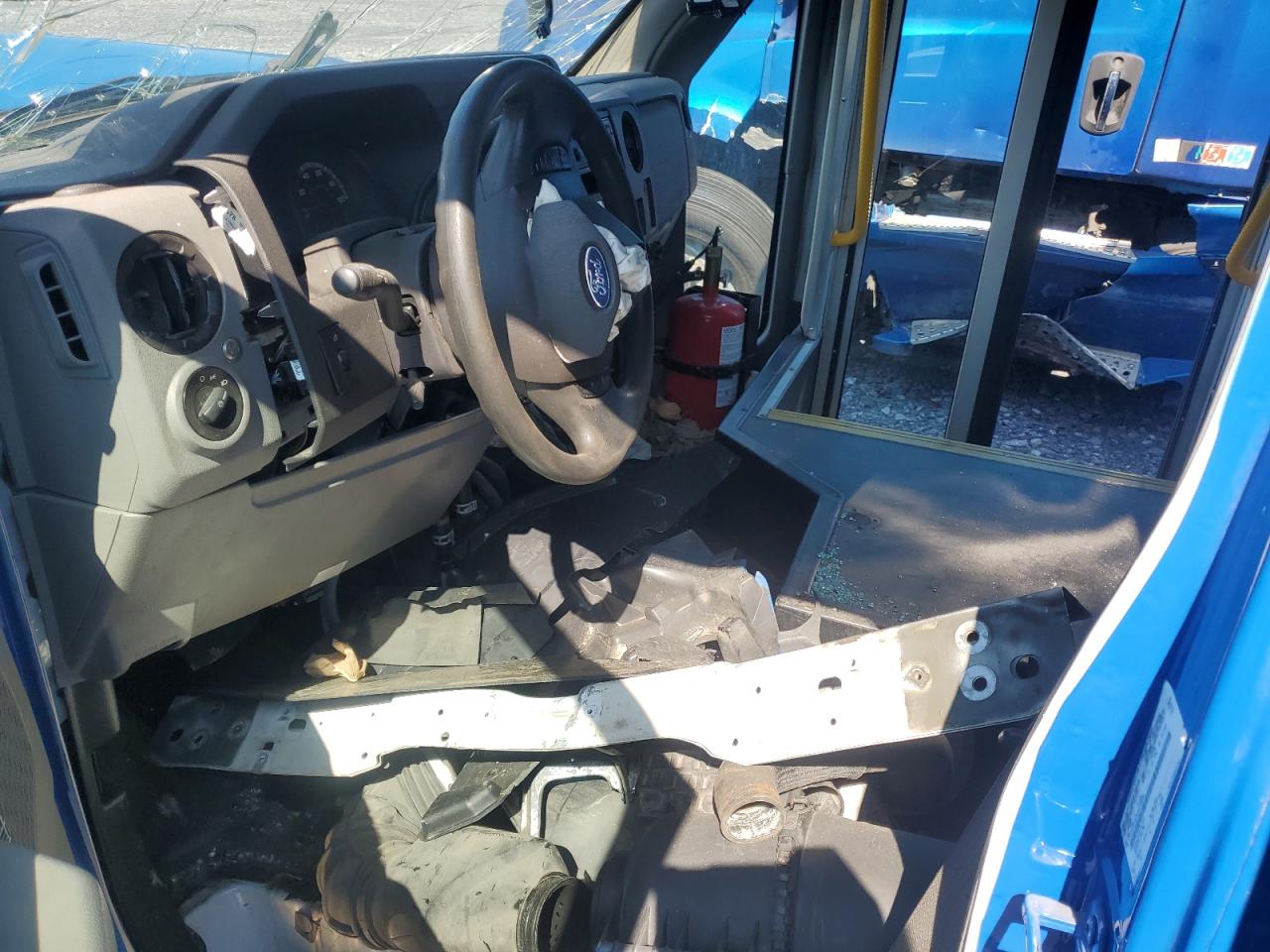 FORD ECONOLINE E450 SUPER DUTY CUTAWAY VAN