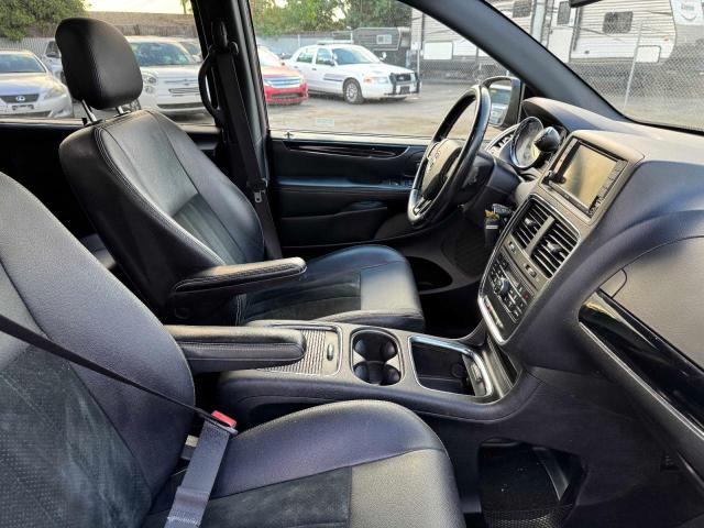 2017 DODGE GRAND CARA 2C4RDGCG8HR537376
