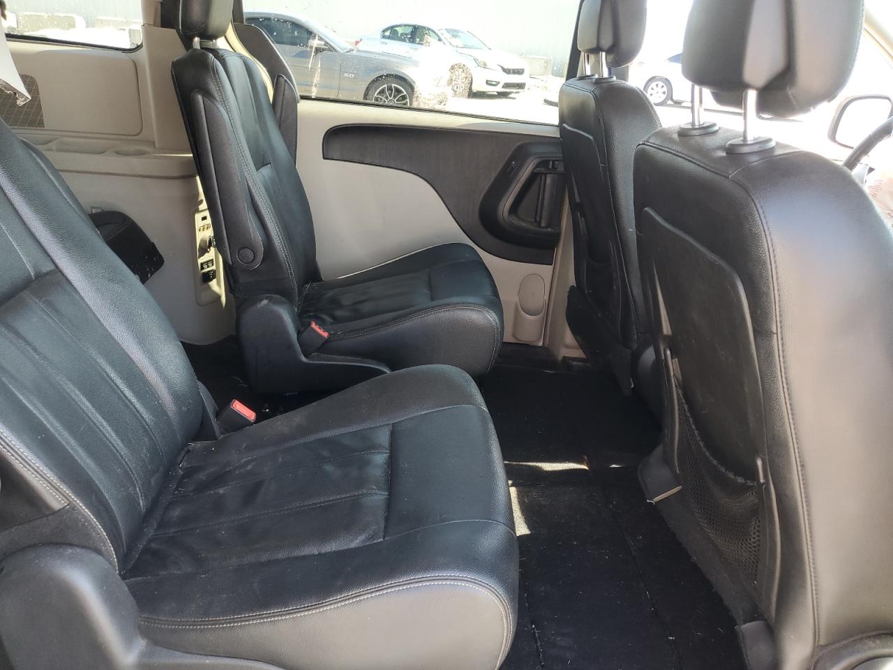 CHRYSLER TOWN & COUNTRY TOURING