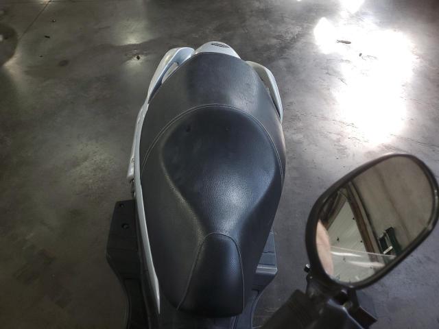 2014 SUZUKI UH200 MLCCH41A8E1600807