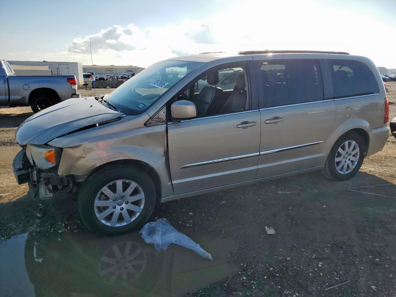 CHRYSLER TOWN & COUNTRY TOURING