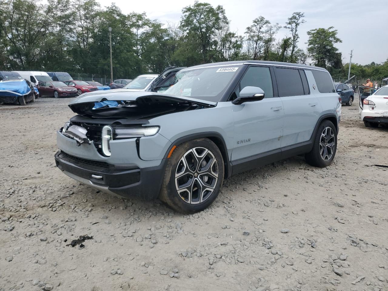 RIVIAN R1S ADVENTURE