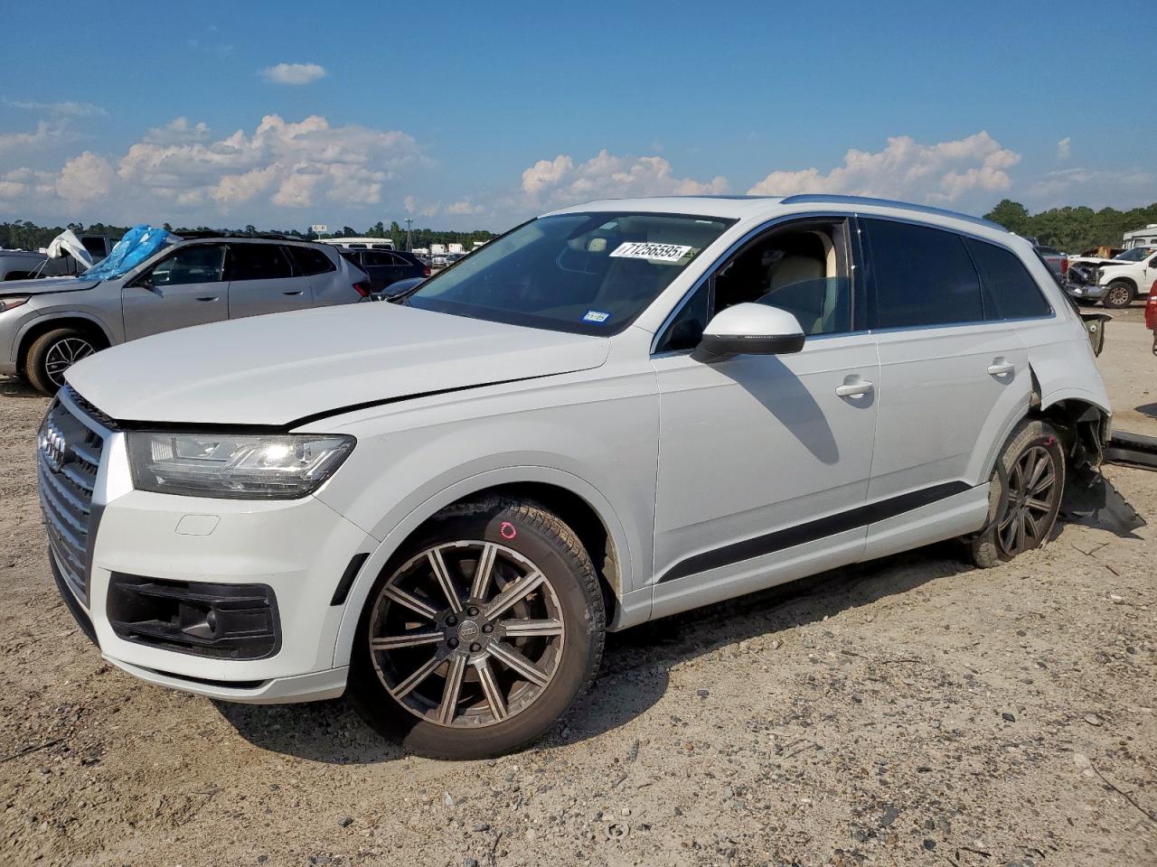 AUDI Q7 PREMIUM PLUS