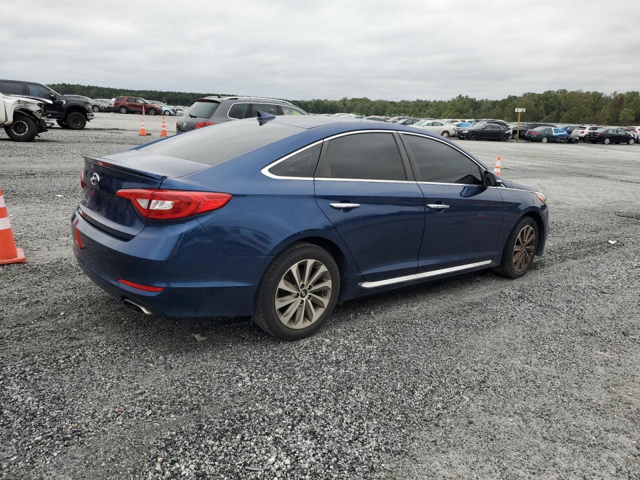 HYUNDAI SONATA SPORT