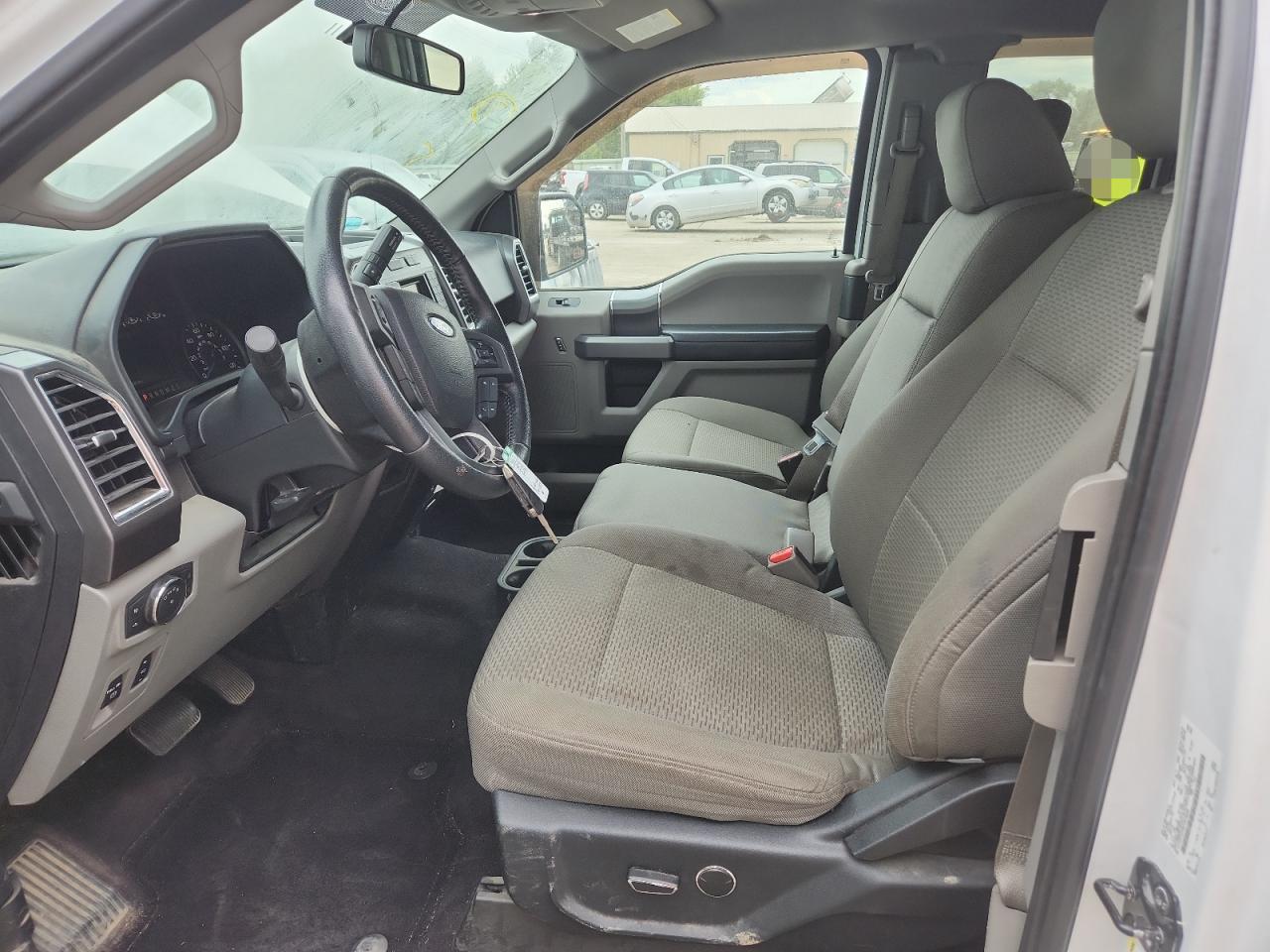 FORD F-150 SUPER CAB