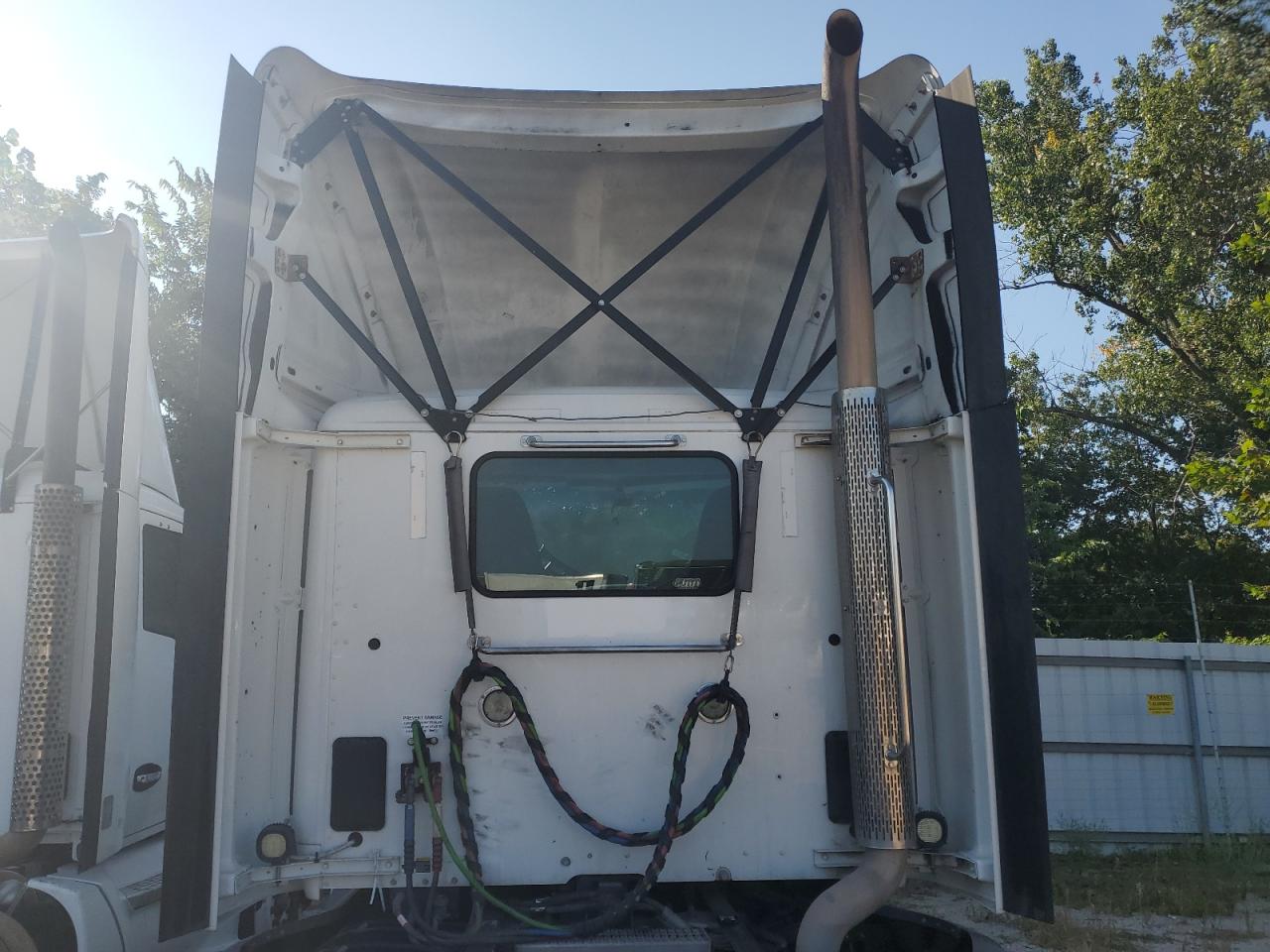 Lot #3234900426 2019 PETERBILT TRACTOR 579