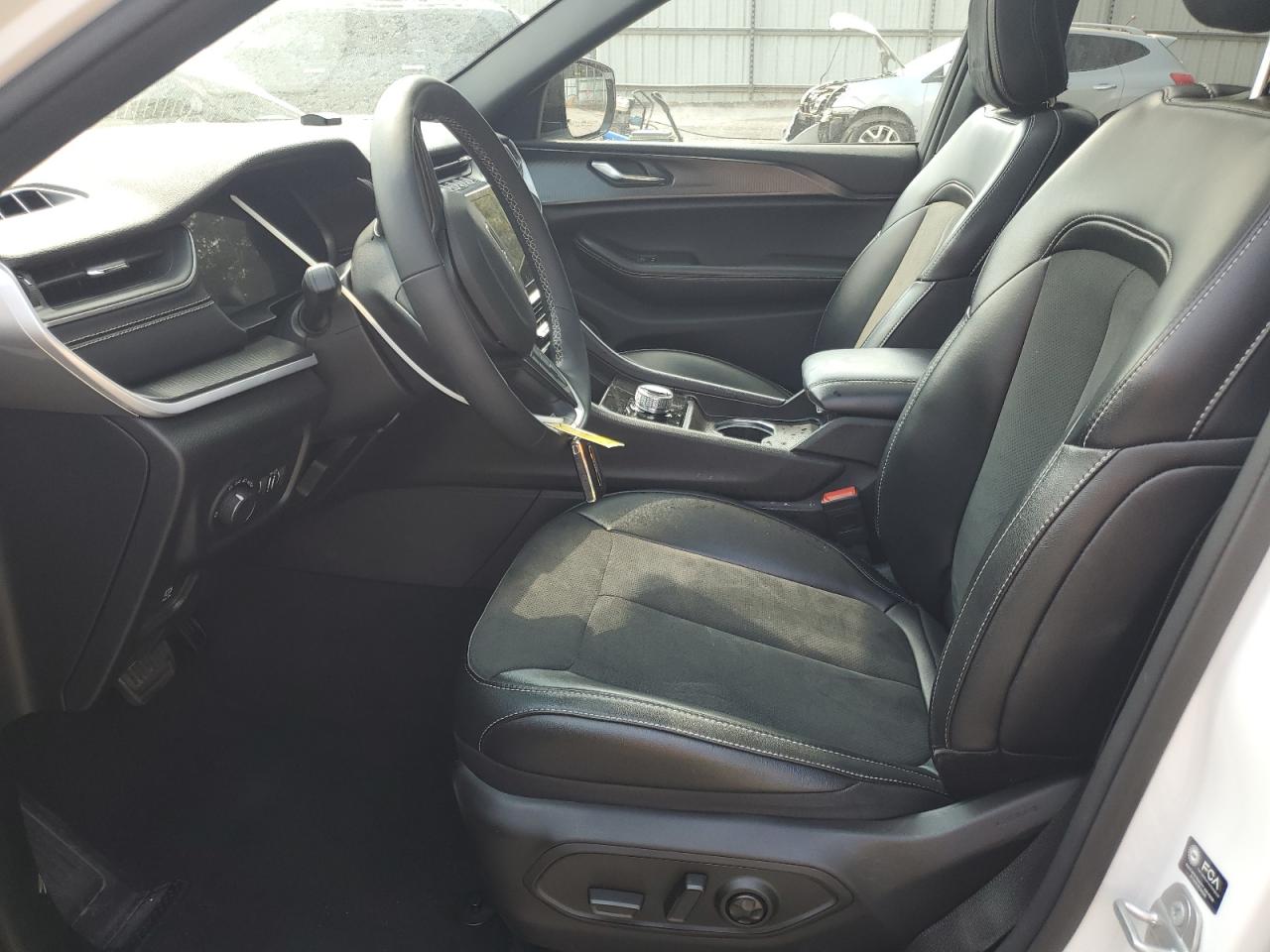 JEEP GRAND CHEROKEE LAREDO