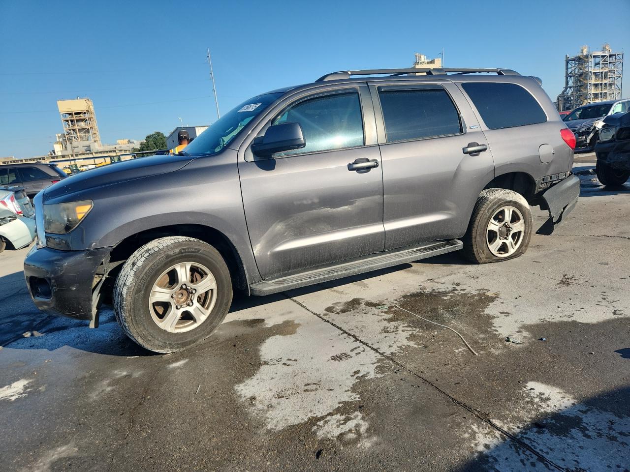 TOYOTA SEQUOIA SR5