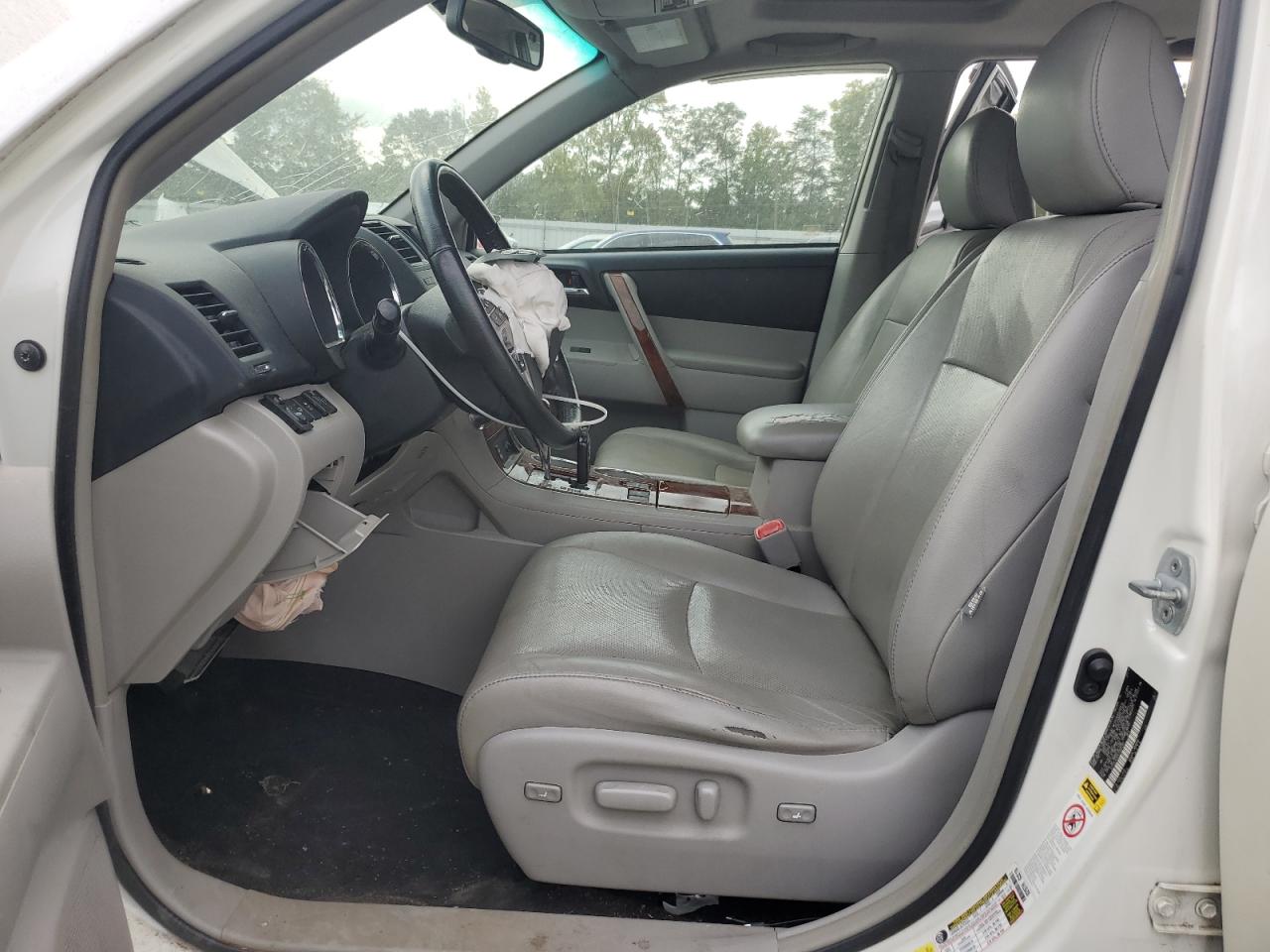 TOYOTA HIGHLANDER LIMITED