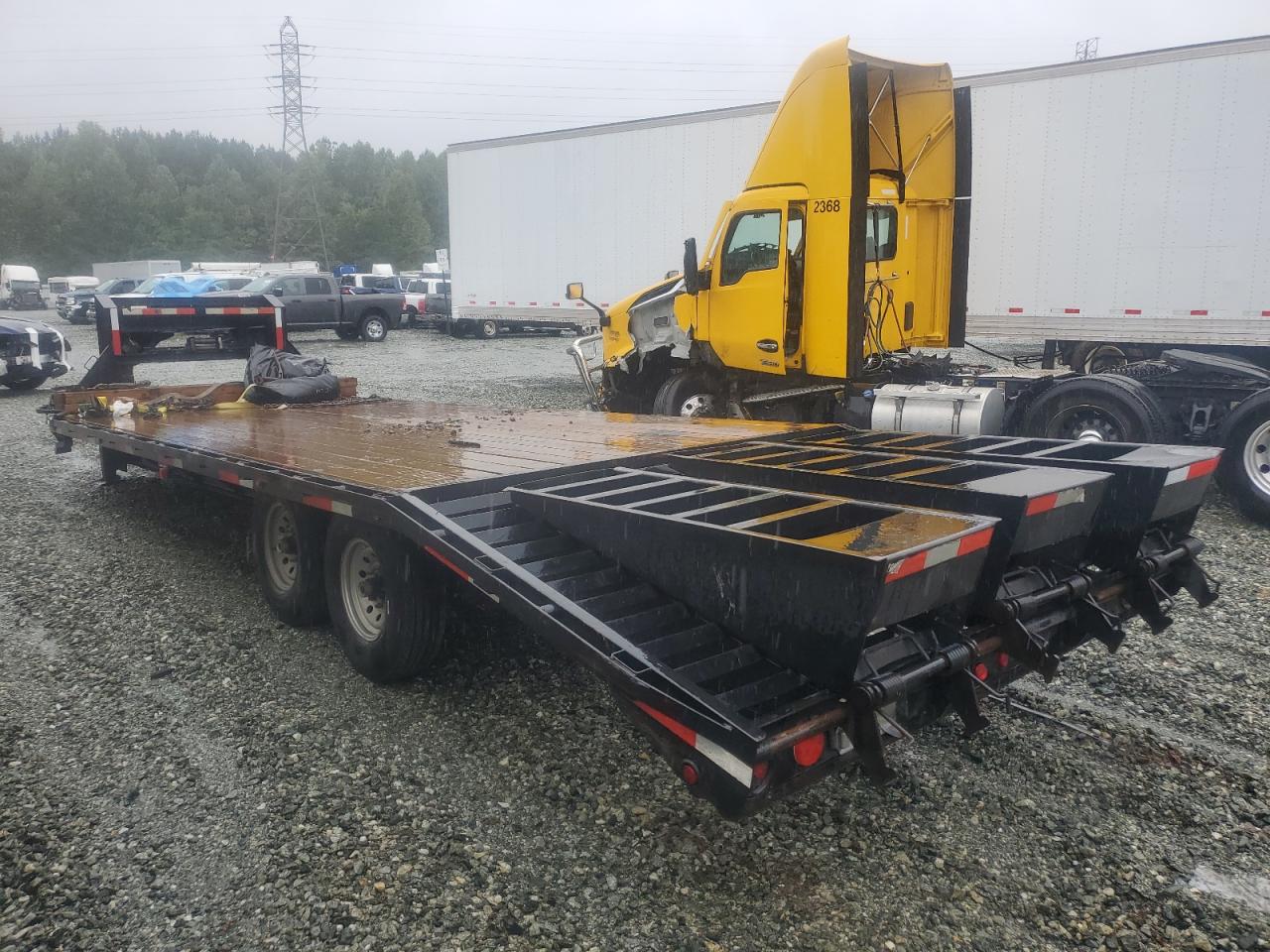 Lot #3285631292 2003 LOAD TRAIL UNKNOWN