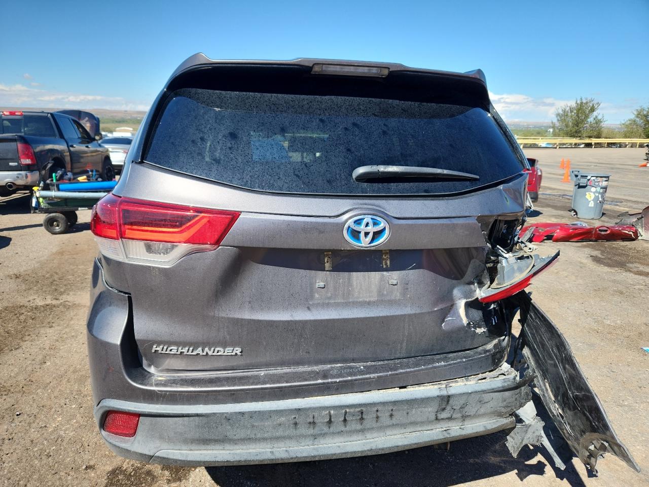 TOYOTA HIGHLANDER HYBRID