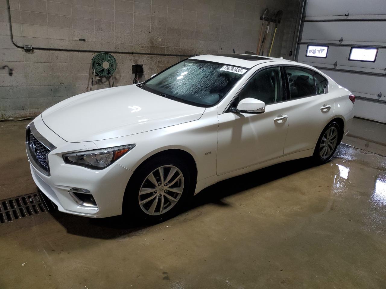 INFINITI Q50 LUXE