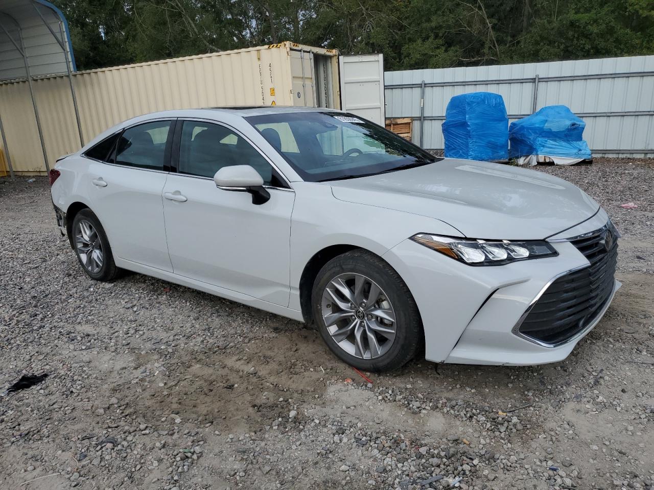 TOYOTA AVALON XLE