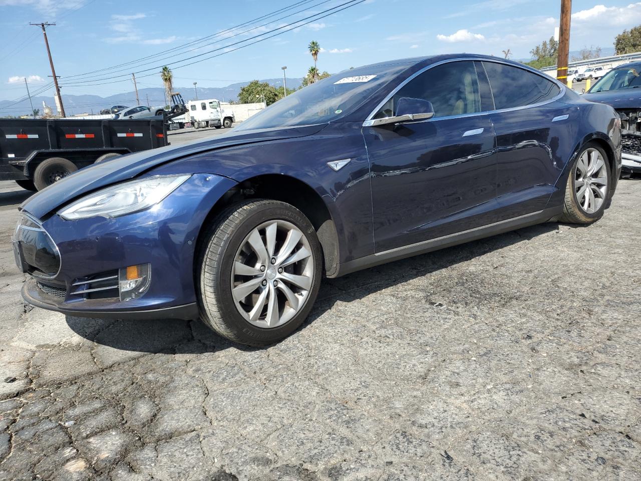 TESLA MODEL S