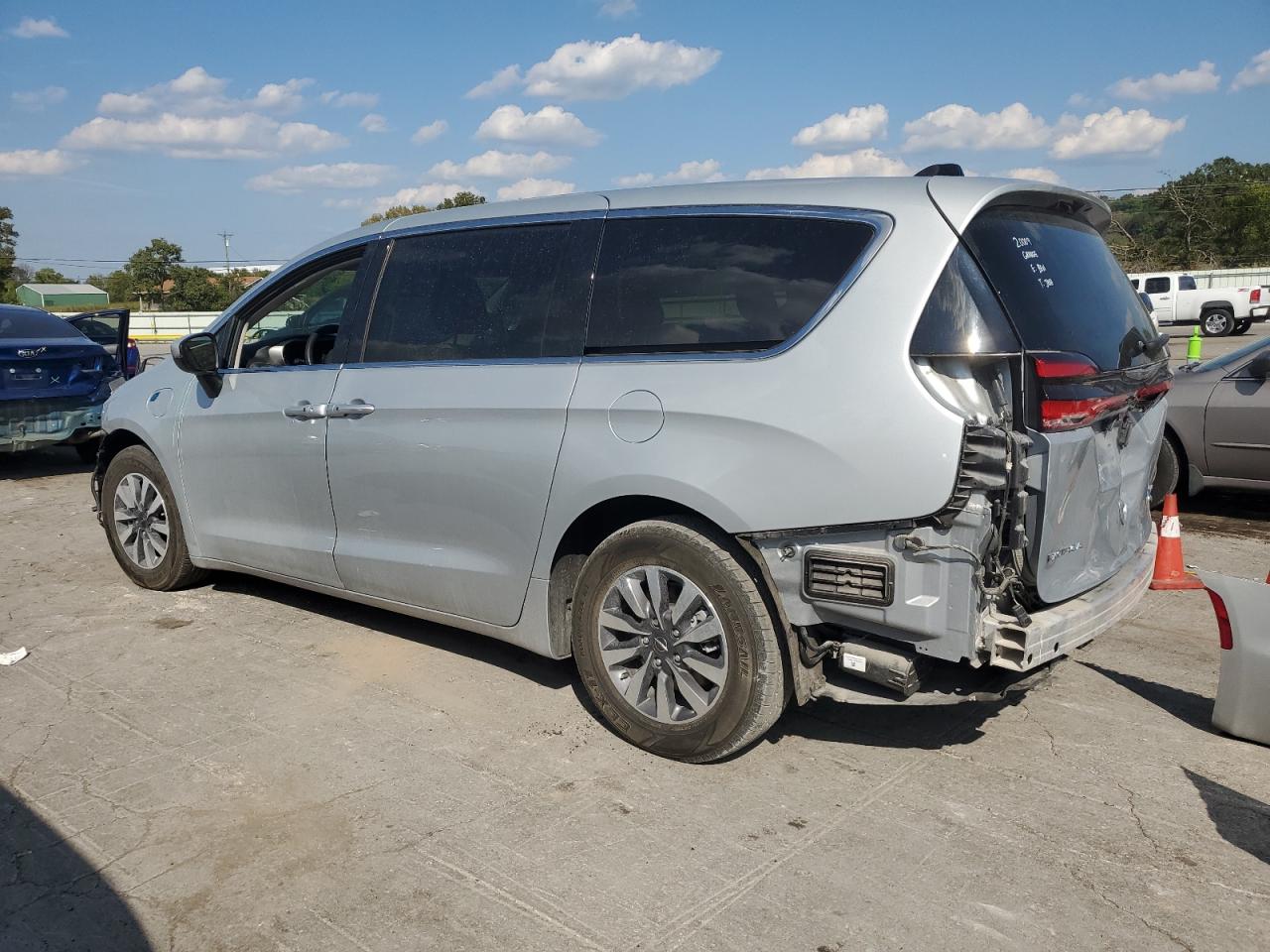CHRYSLER PACIFICA HYBRID TOURING L