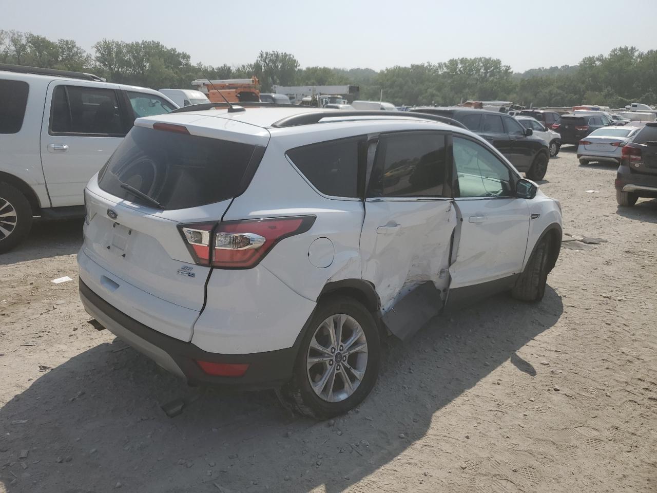 FORD ESCAPE SE