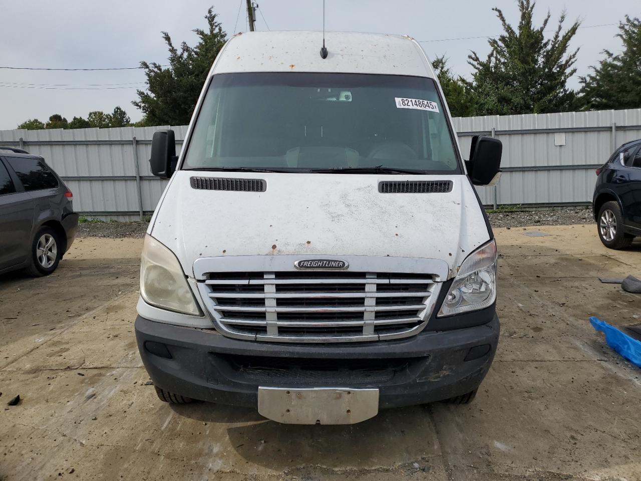 Lot #3302718019 2010 FREIGHTLINER SPRINTER 2