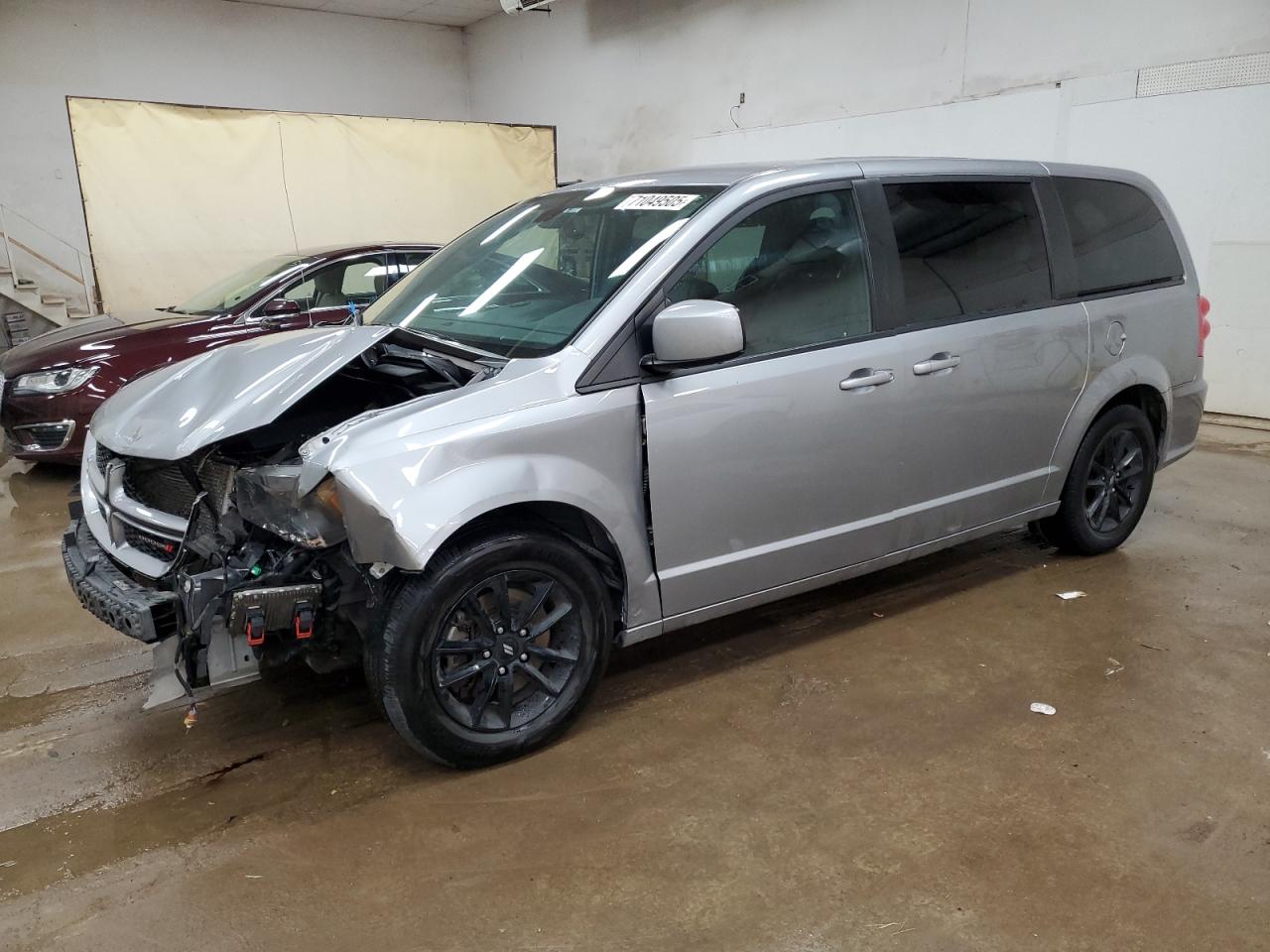 Lot #3281644397 2019 DODGE GRAND CARA