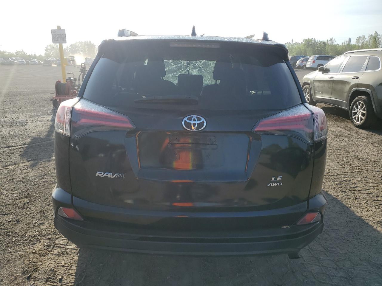 TOYOTA RAV4 LE