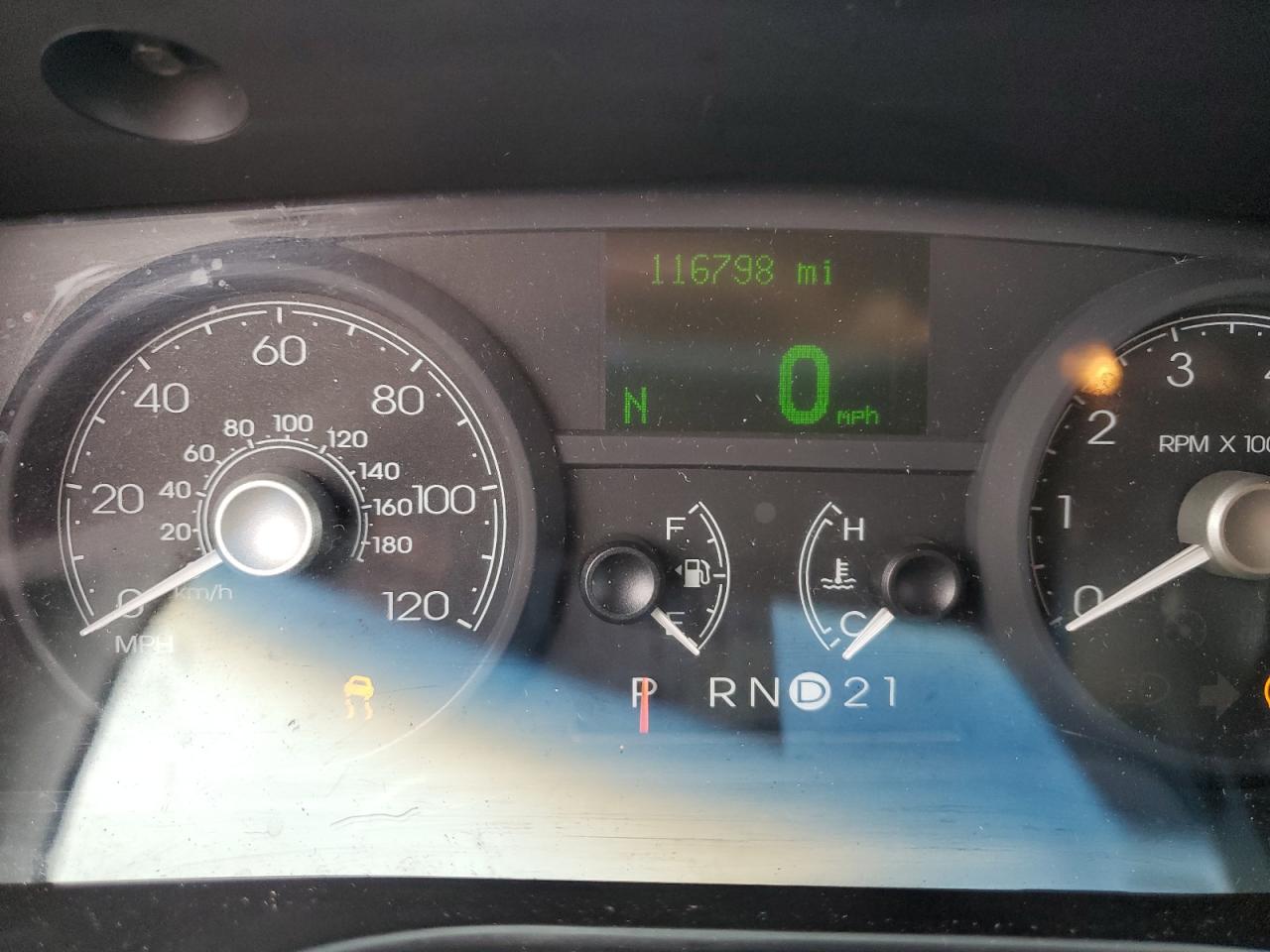 LINCOLN TOWN CAR SIGNATURE LIMITED