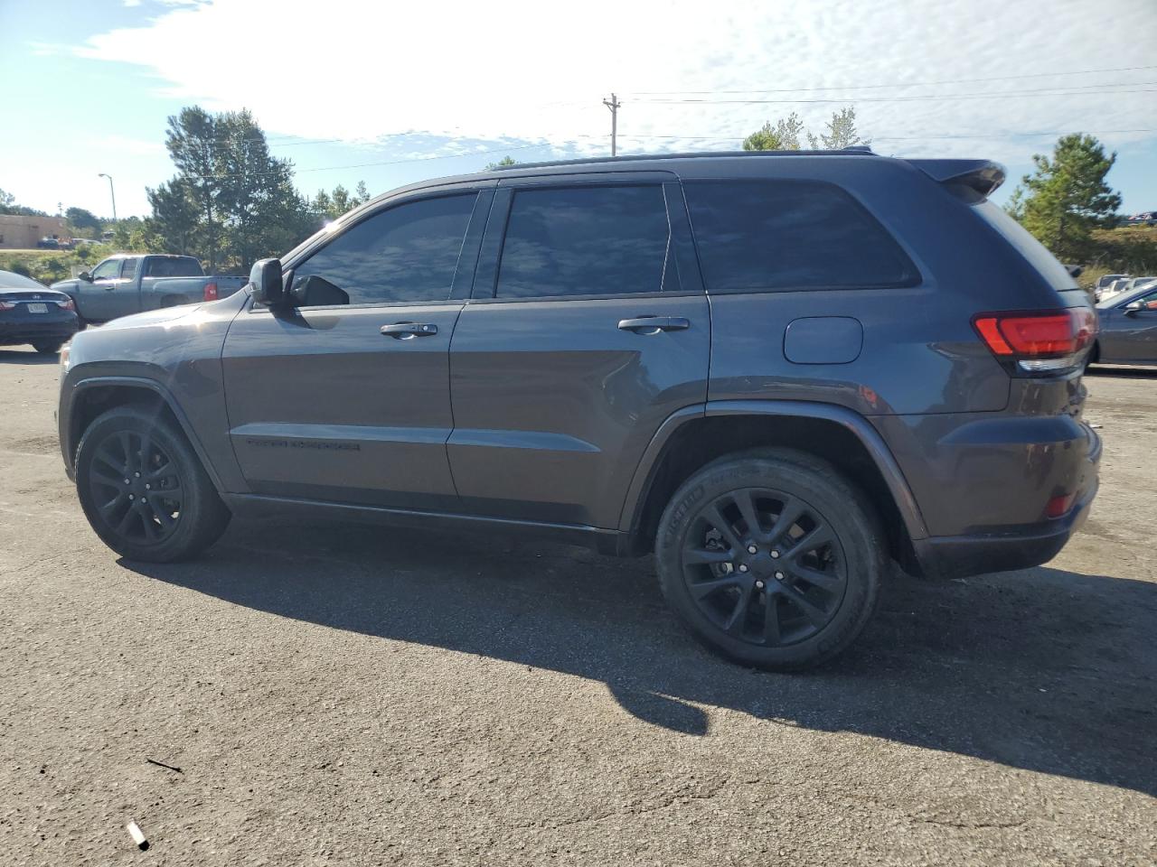 JEEP GRAND CHEROKEE LAREDO