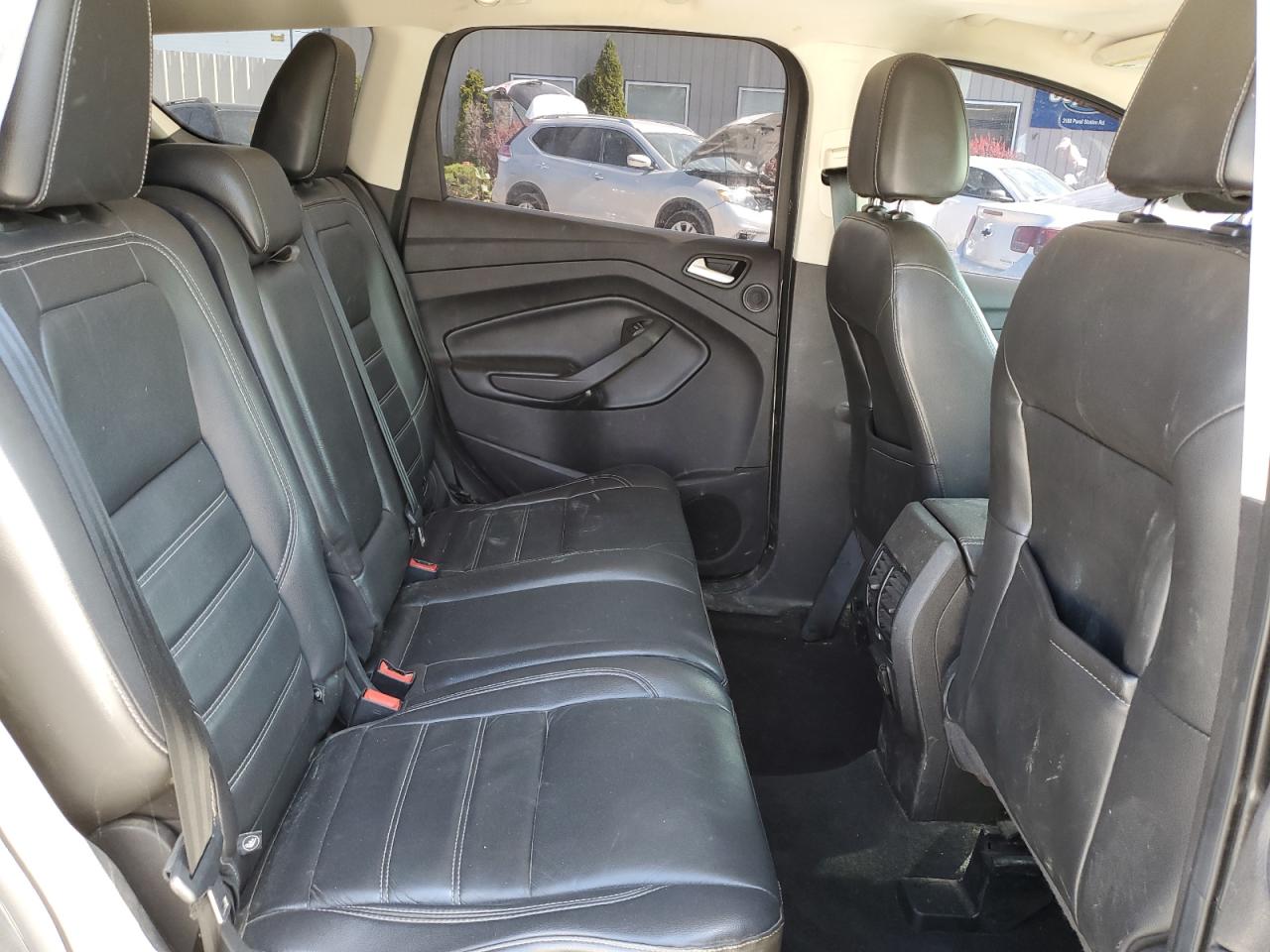 FORD ESCAPE TITANIUM