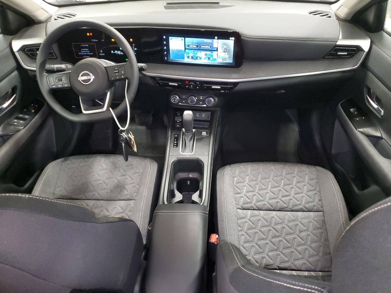 NISSAN KICKS SV