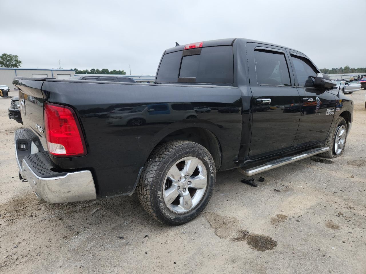 RAM 1500 SLT