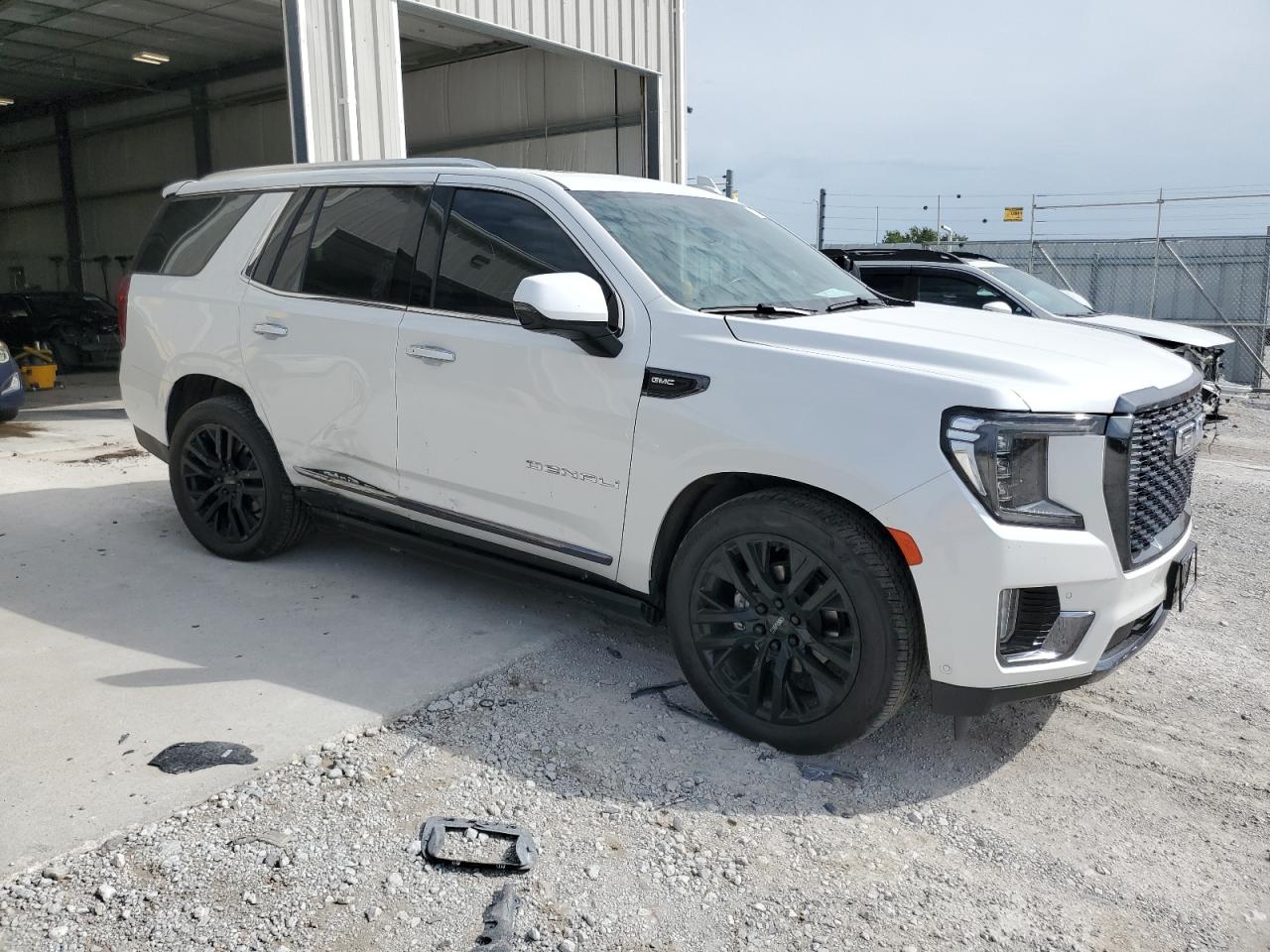 GMC YUKON DENALI ULTIMATE