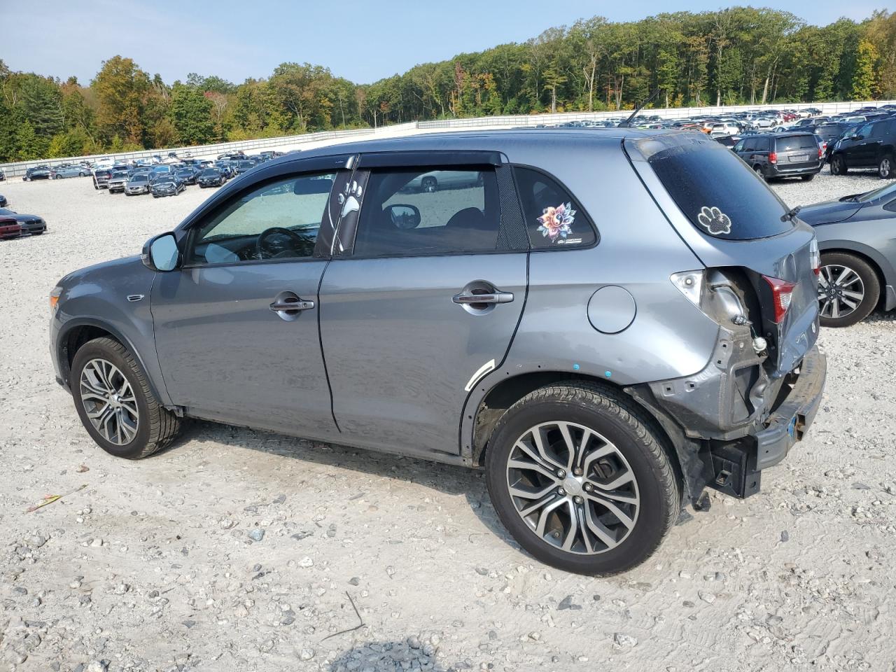 MITSUBISHI OUTLANDER ES