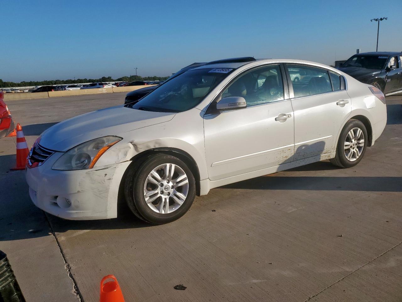 NISSAN ALTIMA BASE