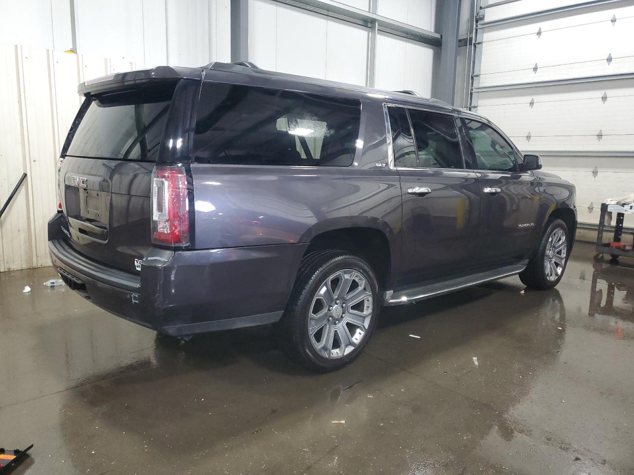 GMC YUKON K1500 SLT