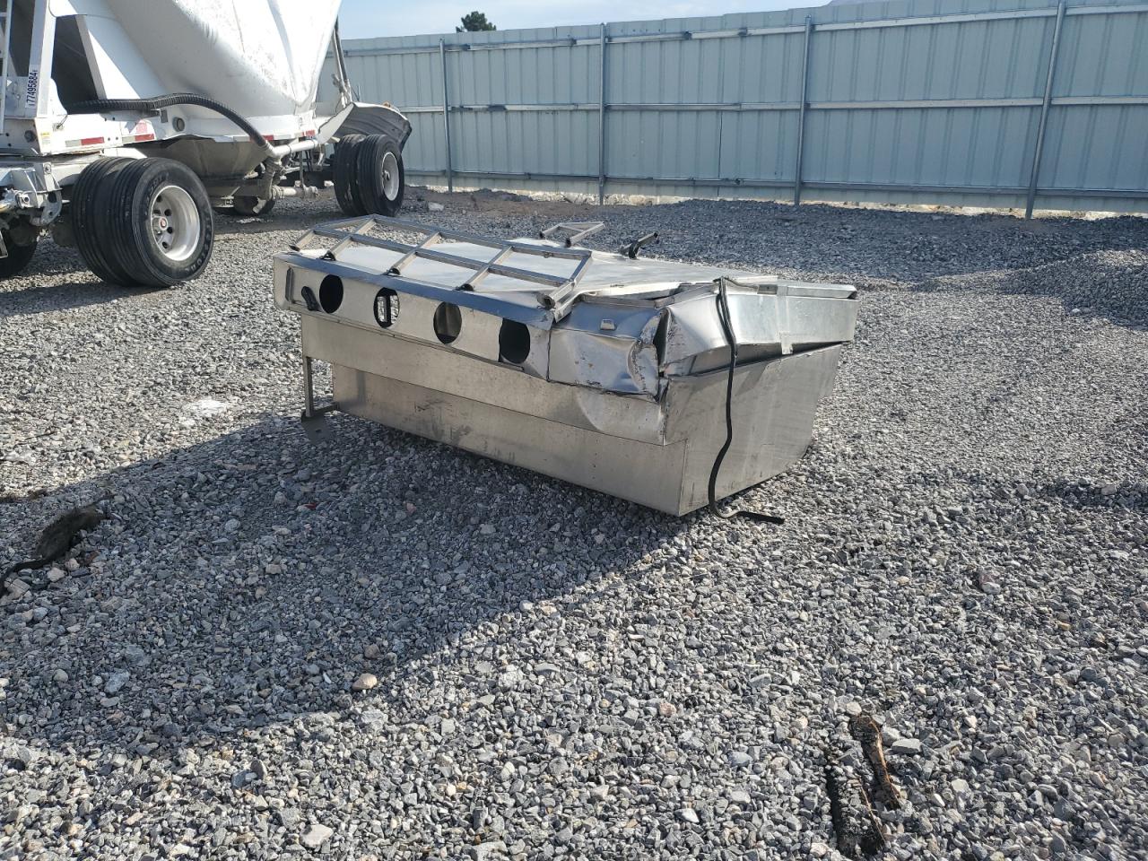 Lot #3275972790 2000 TOYOTA TUNDRA ACC