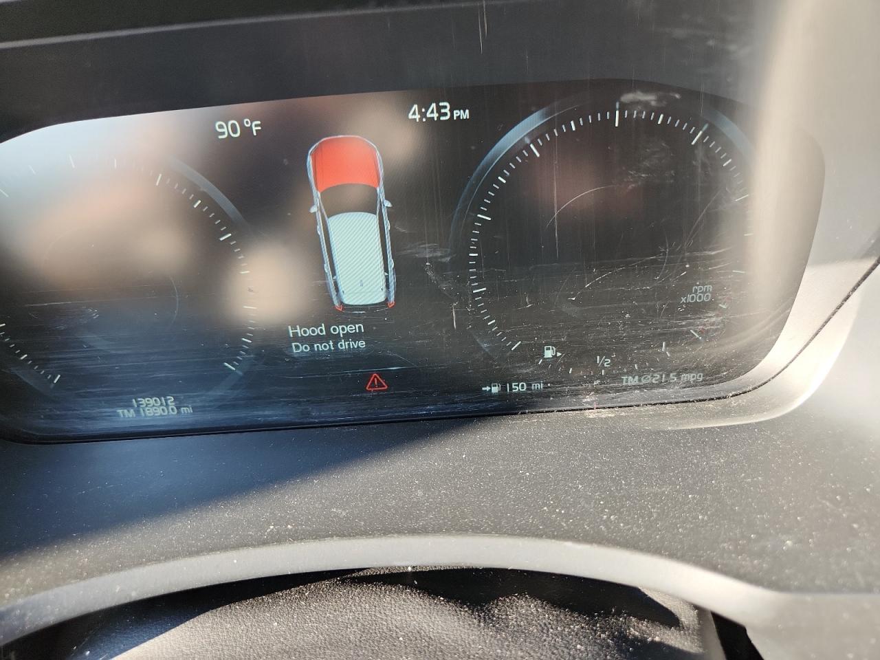 VOLVO XC90 T6 MOMENTUM