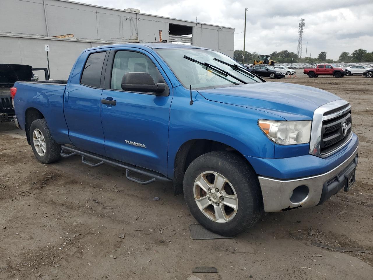 TOYOTA TUNDRA DOUBLE CAB SR5