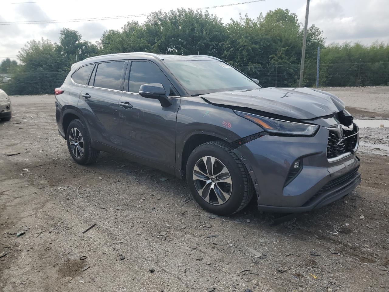 TOYOTA HIGHLANDER XLE