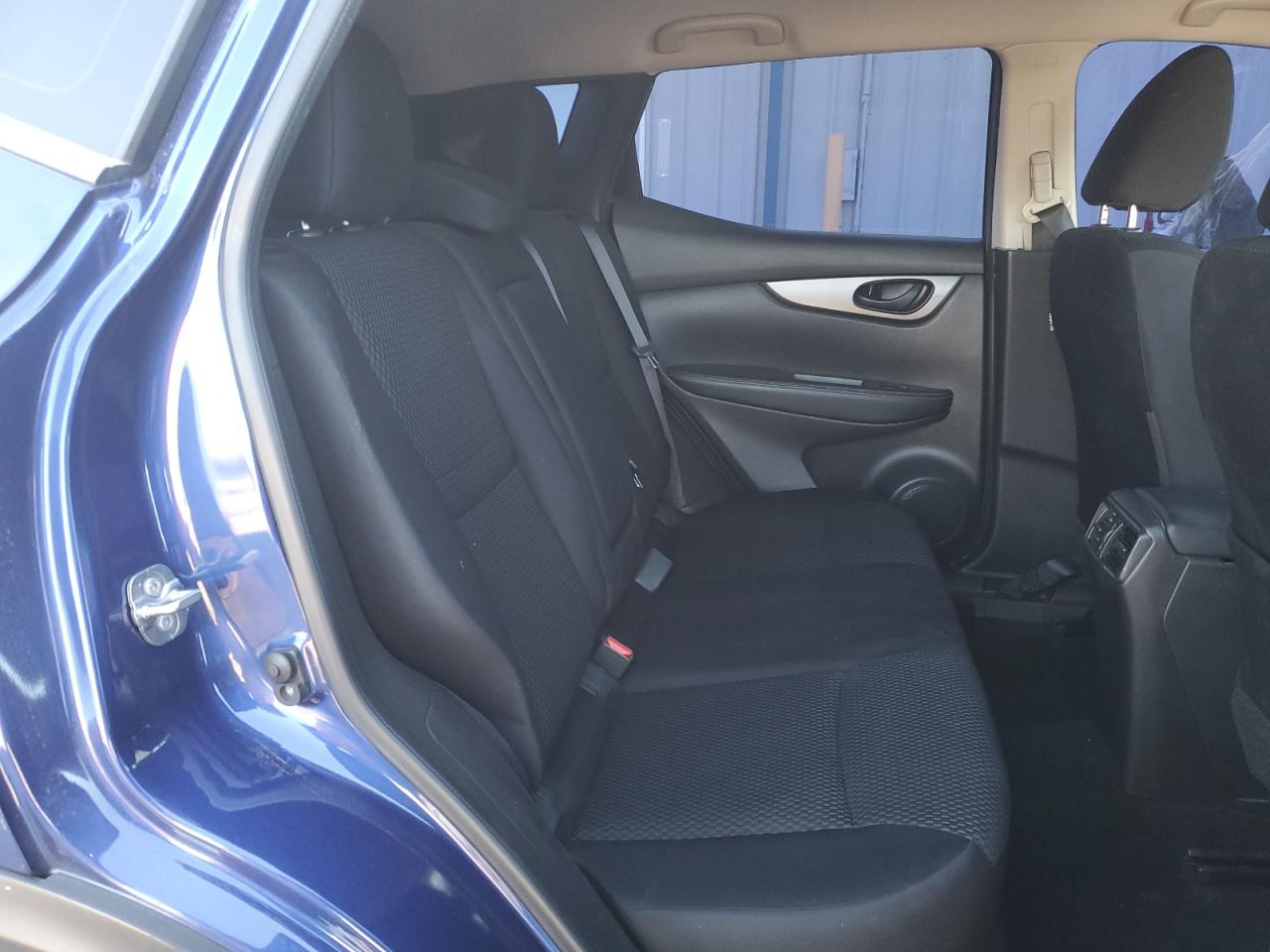 NISSAN ROGUE SPORT S