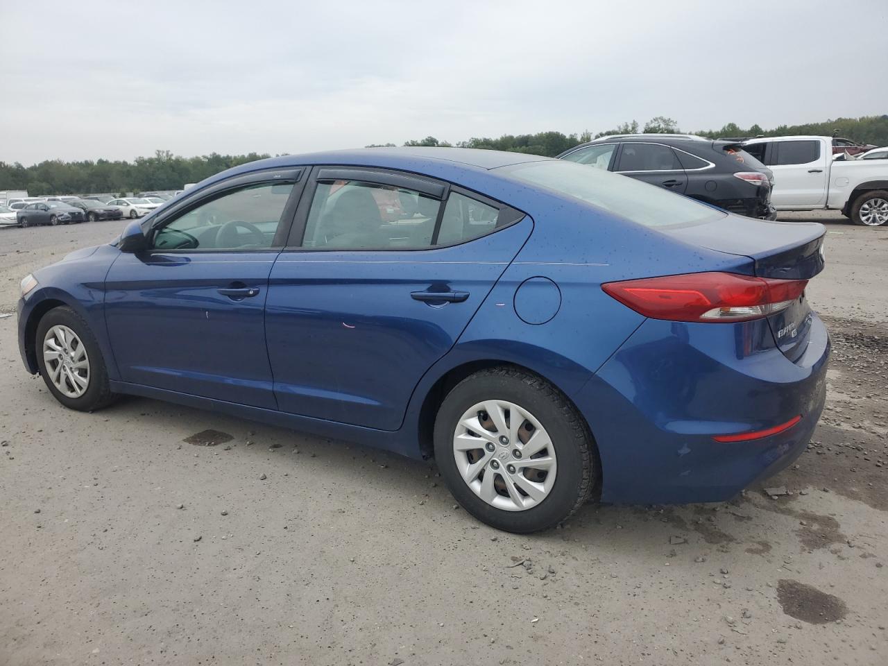HYUNDAI ELANTRA SE