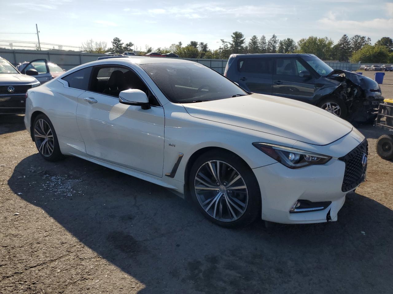 INFINITI Q60 PREMIUM
