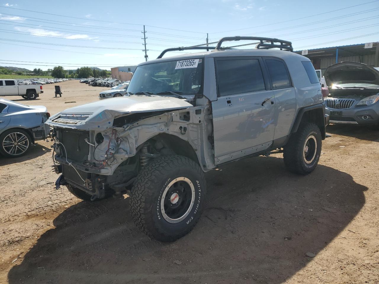 TOYOTA FJ CRUISER