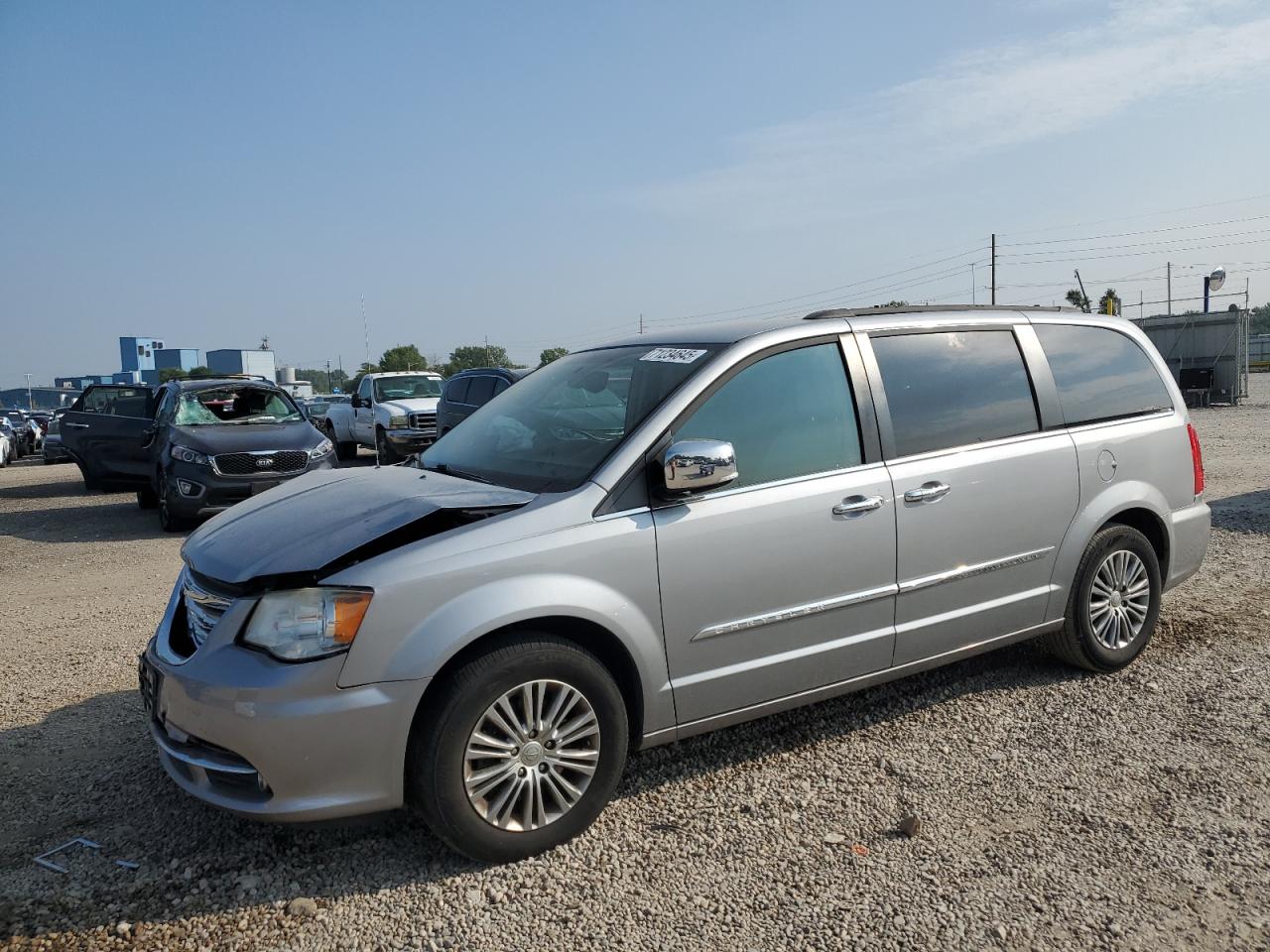 Lot #3265040887 2014 CHRYSLER TOWN & COU
