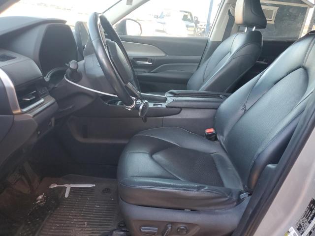 2024 TOYOTA GRAND HIGH 5TDAAAB59RS028356