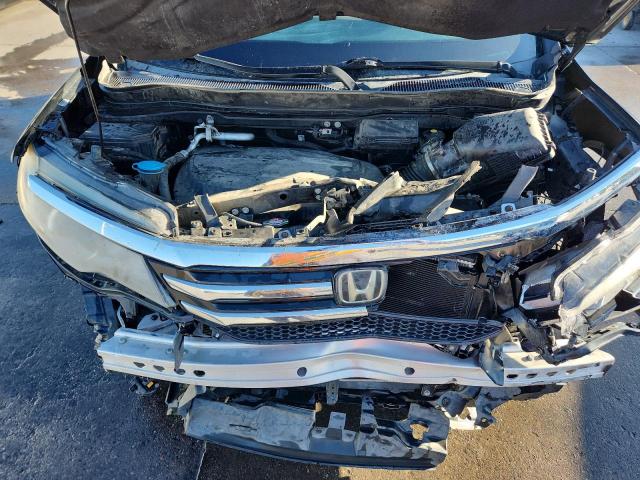 2016 HONDA PILOT TOUR - 5FNYF6H96GB003066