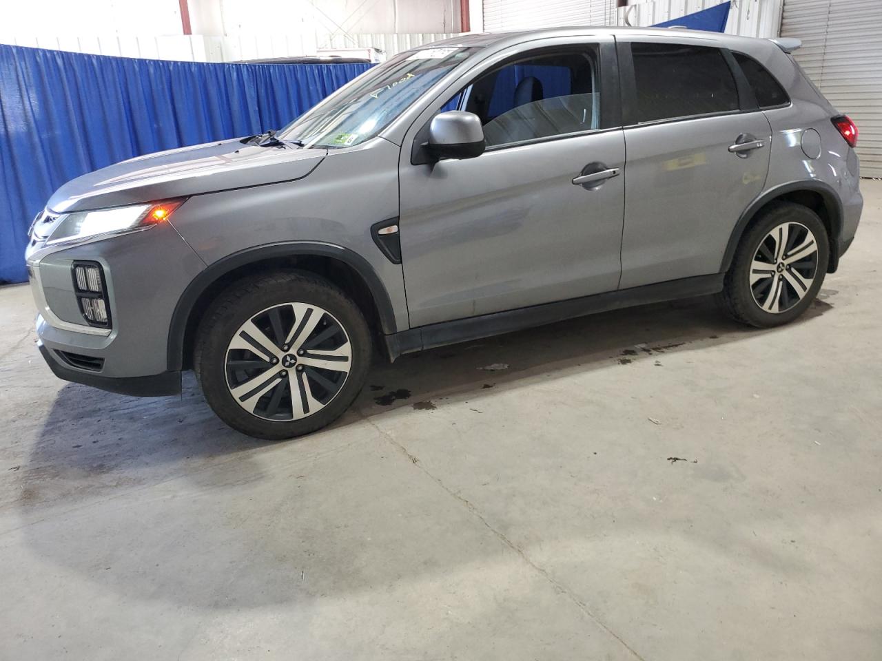 MITSUBISHI OUTLANDER ES